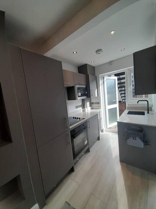 Cosy -2 Bed Londra