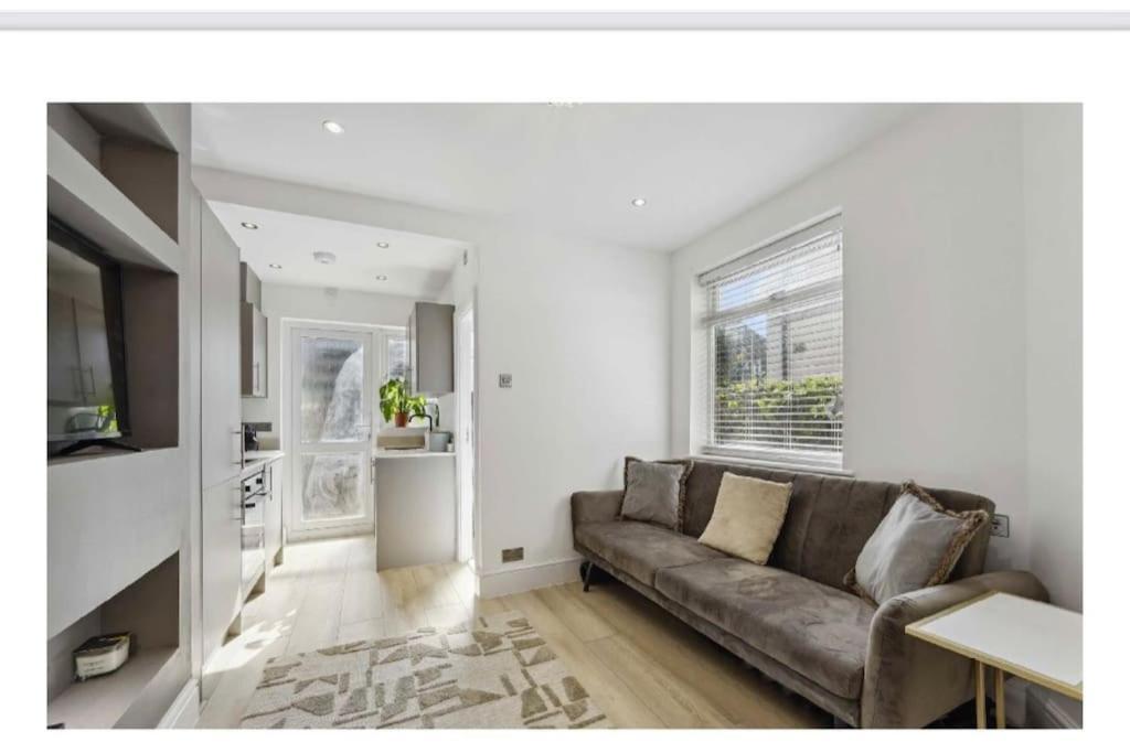 Cosy -2 Bed * Londra